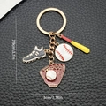 Baseball Schlüsselanhänger mit Schläger, Ball, Handschuh und Sneaker Anhängern - Sport Baseball Serie