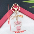 Roze leeuwendans en kersenbloesem sleutelhanger met gouden perzik hanger - Emaille Roze Relatie Leeuw Sakura (ER2146)