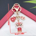 Goldener Löwentanz Schlüsselanhänger mit rotem Glücksbeutel und Glücksanhängern - Emaille Rot Reichtum Löwe Beutel (ER2148)
