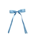 Détail d'une pince à cheveux à nœud en satin bleu clair avec de longs rubans - Bleu