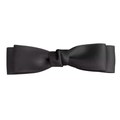 Vue détaillée de la texture du ruban de satin noir à double couche sur cette barrette élégante - Noir
