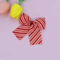 Dettaglio del fermaglio a fiocco a righe rosse e bianche in nastro grosgrain - A Strisce Rosse e Bianche (04)