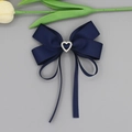 Barrette nœud en ruban côtelé bleu marine avec centre en diamant en forme de cœur et tulipes - Bleu Marine