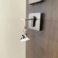 Porte-clés bouledogue français en émail avec chien noir et blanc et petit nœud rose mignon - Fermoir de Porte Position Allongée avec Nœud