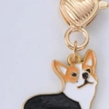 Llavero con cierre de corazón dorado y colgante de esmalte con forma de perro Corgi tricolor - Corgi Negro Cierre Corazón
