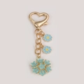 Golden heart hook keychain featuring light blue daisy pendants and a floral cluster charm - Blue 3D Flower