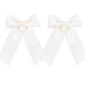 Paar witte satijnen haarclips met ruches aan de randen en een elegante valling - Beige