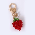 Portachiavi fragola fatto a mano in cristallo rosso con gancio in metallo dorato a cuore - Perlina Fragola
