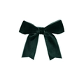 Détail d'un nœud en velours vert foncé avec une texture douce et un design symétrique - Vert