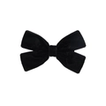 Détail de la texture veloutée d'une barrette à cheveux noire avec un nœud double épaisseur - Noir
