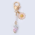 Portachiavi margherita rosa con chiusura a cuore dorata e perle bianche per borsa - Margherita 3D Rosa