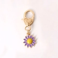 Chiusura a cuore dorata con ciondolo a forma di margherita in smalto viola per borsa - Margherita / Margherita Piccola Viola