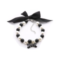 Huisdier parelhalsketting met zwarte strik en strass bot hanger voor honden katten - S / Zwart+Wit