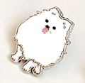 Épingle en émail de dessin animé avec un chien blanc duveteux et bordure dorée - Style Loulou de Poméranie Blanc
