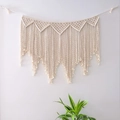 Arazzo in macramè fatto a mano con motivi geometrici bohémien e lunghe frange bianche - Modello 017 / 100x70cm