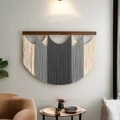 Arazzo decorativo boho in corda intrecciata con nappe sfumate e supporto in legno - 120*85cm / Grigio