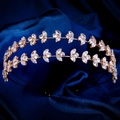 Diadema doble dorada con piedras de circonita en forma de hoja sobre seda azul marino - Estilo de Hoja de Doble Fila (TS-J3432G)