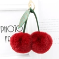 Portachiavi a ciliegia in peluche con pompon rossi e moschettone dorato - Borgogna