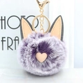 Porte-clés oreilles de chat en peluche violette avec cœur rose et anneau doré - Violet Givré