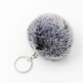 Plüschiger 8cm Kunstfell-Bommel-Schlüsselanhänger in Grau mit silbernem Metallring - Frostschwarz