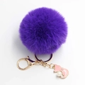 Flauschiger lila Plüsch-Pompon-Schlüsselanhänger mit goldenem Verschluss und Katzenanhänger - Pompon Durchmesser 8cm / Lila