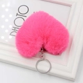 Portachiavi a cuore in peluche rosa brillante con anello in metallo su cornice bianca - Rosso anguria