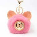 Porte-clés cochon rose en peluche avec pompon, oreilles pailletées et crochet doré - Rose foncé