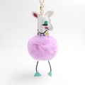 Llavero de jirafa colorida con pompón de peluche púrpura y detalle de cabeza de cuero - Púrpura Claro