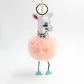 Porte-clés alpaga en pompon rose avec anneau doré et détails en similicuir blanc - Rose