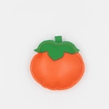 Dettaglio del ciondolo per borsa in pelle PU a forma di cachi arancione con foglia verde - Cachi Arancione (senza Fibbia)