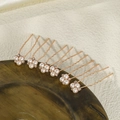 Set di 6 forcine in oro rosa con eleganti perle bianche e strass per acconciature da sposa - Fiore a Grappolo (Oro Rosa)