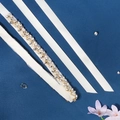 Elegante cintura da sposa in nastro di raso bianco con perle e strass decorativi - Stile Base Oro Strass Perla (WS-J220G)