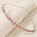 Detail van roze kristallen hoofdband met witte strass steentjes en zilver frame - Roze Ronde Strass Cluster Stijl (TS-J2817SPINK)