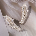 Dettaglio di fermagli per capelli da sposa con design a foglia in zircone e oro - Stile Dorato (HS-J7422G)