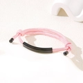 Verstellbares rosa geflochtenes Armband mit poliertem schwarzem gewölbtem Metallstab - 6mm Gebogene Platte / Rosa Seil/Schwarze Platte