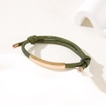 Minimalistisches dunkelgrünes gewebtes Armband mit roségoldener Metallleiste und Kordelzug - 6mm Gebogene Platte / Grünes Seil/Roségoldene Platte
