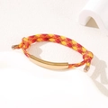 Verstellbares dreifarbiges Flechtarmband mit einer polierten goldfarbenen Edelstahlplatte - Doppel-Kordelzug-Armband hinten / 6mm Gebogene Platte / Rot-gelb/Roségold