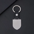 Llavero con colgante de escudo personalizable en cuero negro y remache plateado - Forma de Escudo / Estilo de Cuero Plateado