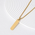 Gepolijste gouden rechthoekige hanger aan boxketting minimalistische stalen ketting - Goud