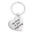 Gros plan du porte-clés coeur en acier avec gravure inspirante My Story Is Just Beginning - Argent My Story Is Just Beginning Inspirant (TX0027) / Argent