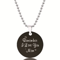 Detail van zwarte ronde hanger met tekst Remember I Love You Mom aan een kralenketting - Handgeschreven Love Mom Stijl (Y00010) / Zwart