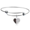 Poliertes silbernes Herzanhänger Armband mit Puzzle Design und Gravur auf weißem Hintergrund - Schwester Herz Puzzle (X00001)