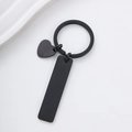 Llavero minimalista de acero inoxidable negro mate con barra rectangular y dije de corazón - Juego de Llavero con Barra y Dije de Corazón / Barra de 50*12mm / Negro