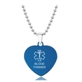 Detalle del colgante médico en forma de corazón con grabado Blood Thinner y cadena de bolas - Estilo Azul Anticoagulante (X00022)