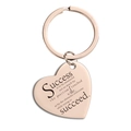 Porte-clés cœur en acier inoxydable or rose avec citation de succès gravée - Style de Citation de Succès (TX0036) / Or rose