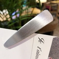 Barrette à cheveux élégante en métal argenté avec texture brossée en forme de goutte - Style Triangle Plein Fin Argenté