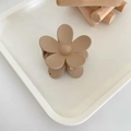 Matte apricot flower hair claw clip with frosted texture in Morandi color style - Flower Style / Milk Coffee