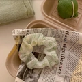 Elastico per capelli in organza con margherite verdi in confezione rustica - Fiore Cavo Verde