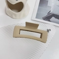 Pinza per capelli rettangolare opaca color tè al latte su sfondo bianco stile coreano - Quadrato Cachi-10.5cm