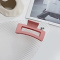 Pinza per capelli rettangolare rosa corallo opaco con design geometrico a vuoto - Quadrato Rosa-8.5cm